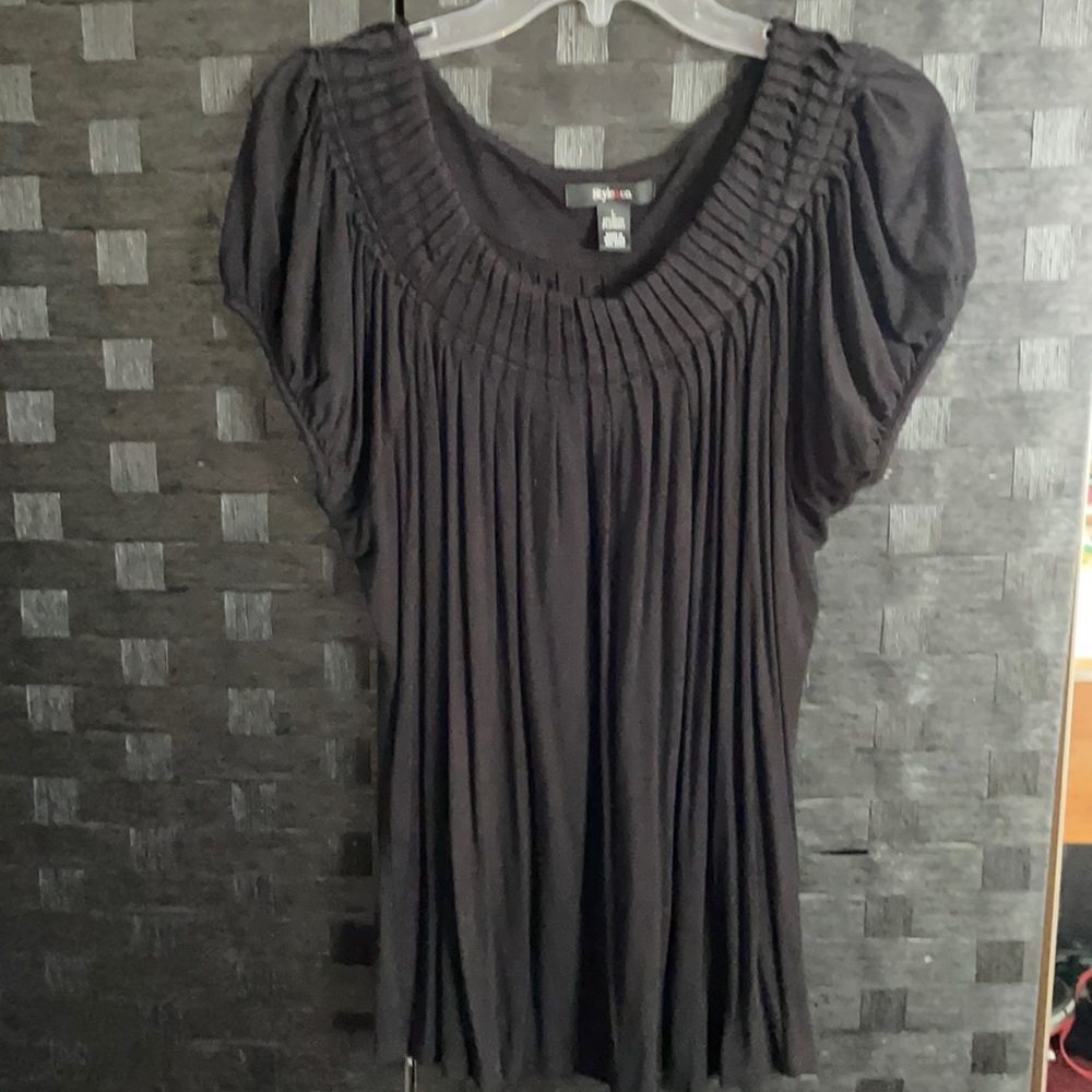 Sleeveless top